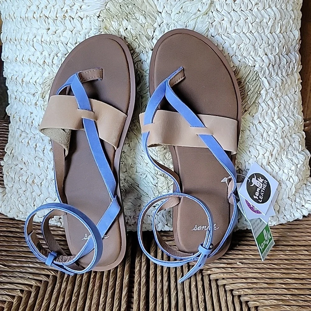 Sanuk Yoga Serena leather tan/blue sandals, size 6